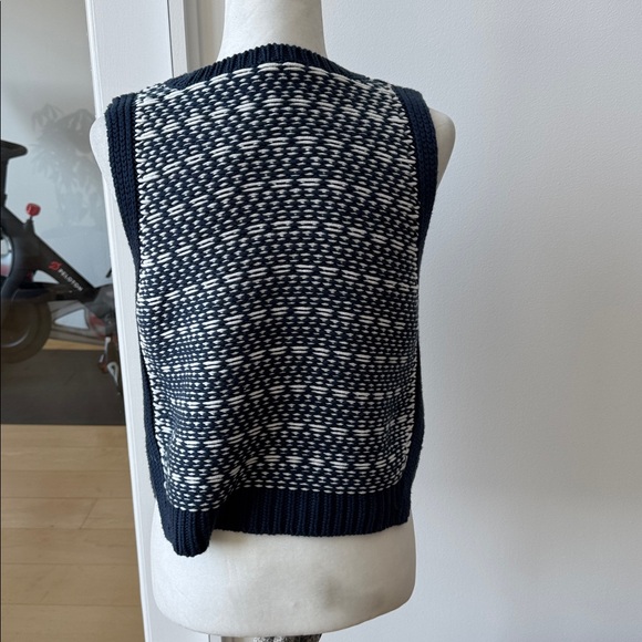 Moth - Picture 3 of 8